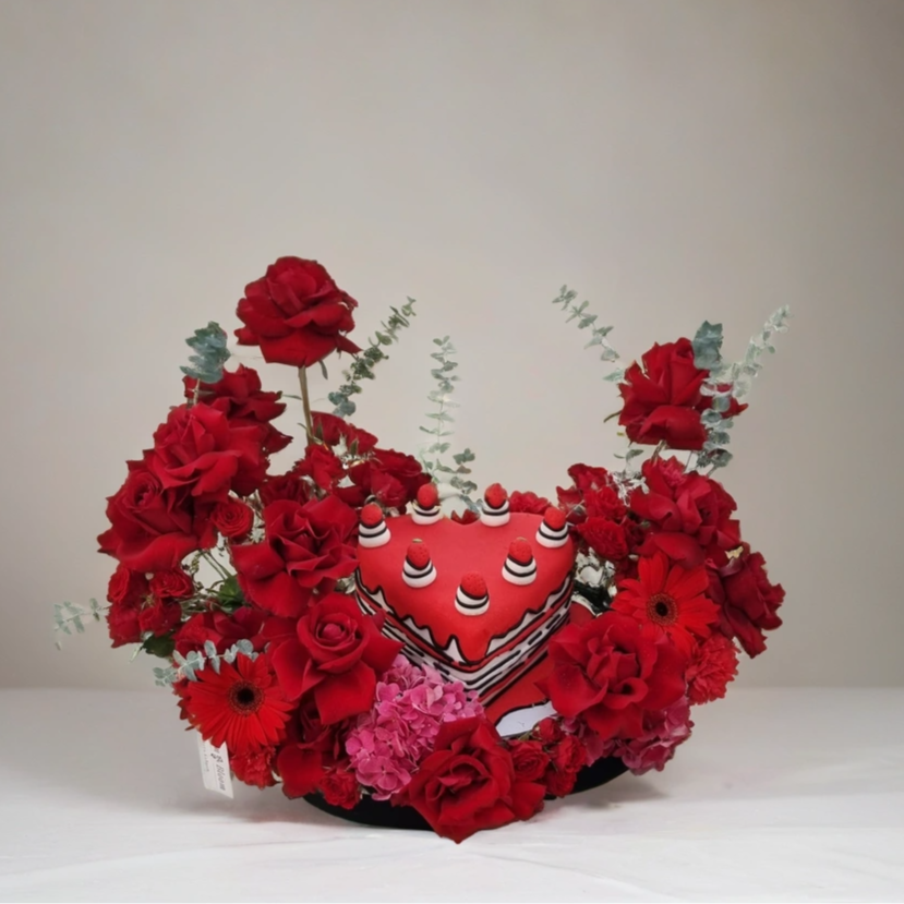 Passionate Red Elegance Bouquet & Cake